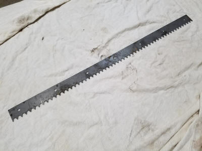 Serrated Push Blade Edge